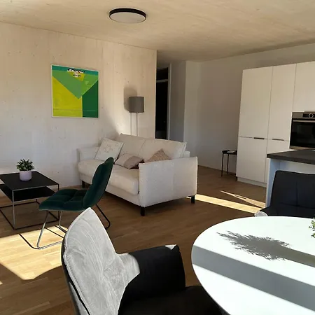 Two Bedroom In Moon Lake With Mountain Views דירה *